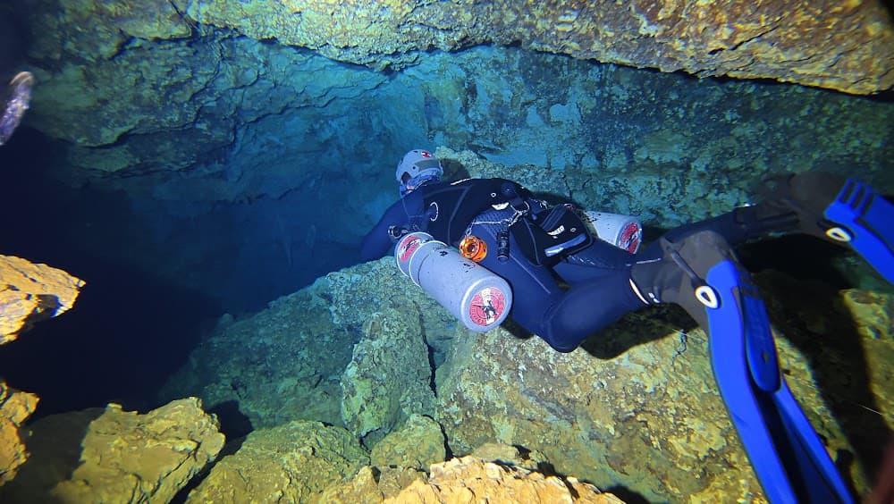 Taína cave — The site