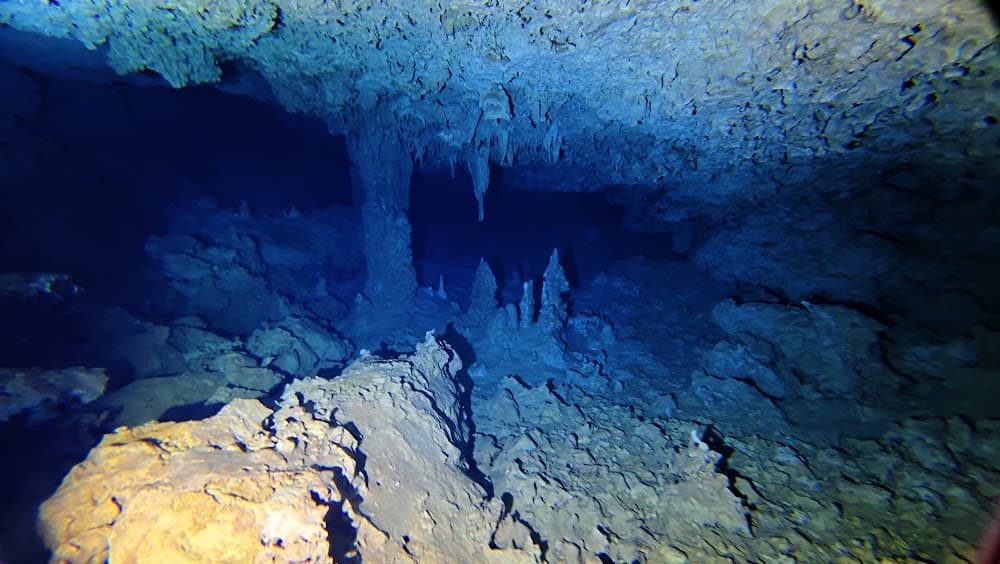 Taína cave — The site