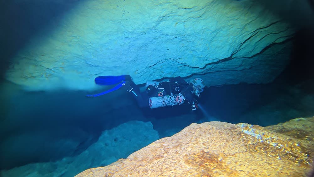 Taína cave — The site