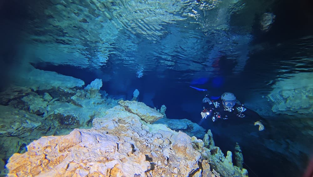 Taína cave — The site