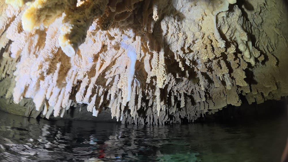 Taína cave — The site