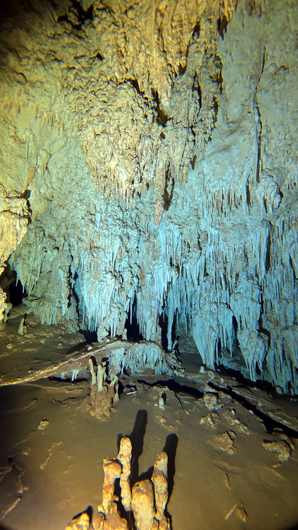 Padre Nuestro — The site