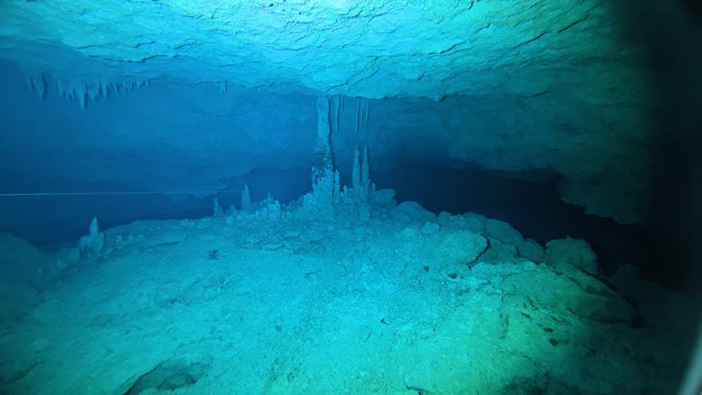 Taína cave — The site