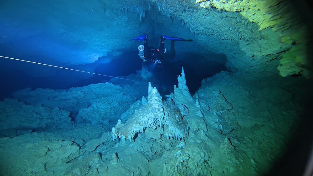 Taína cave — The site