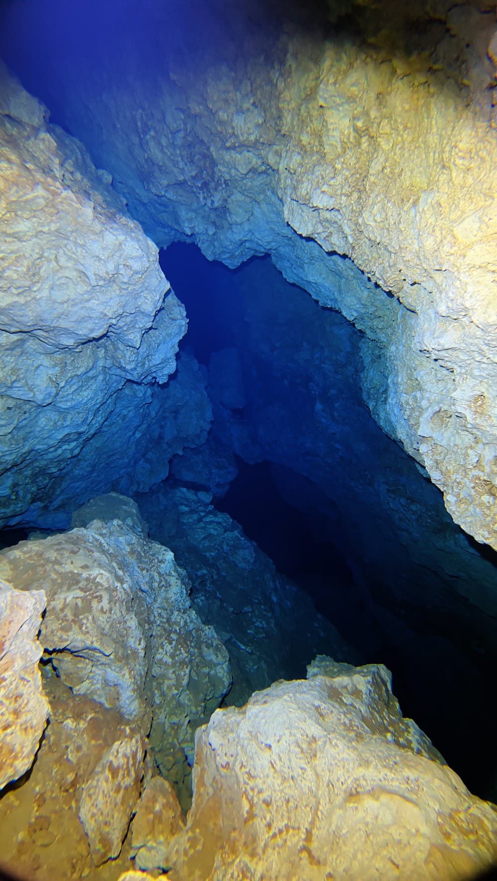 Taína cave — The site