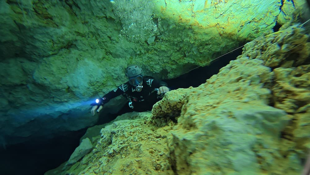 Taína cave — The site