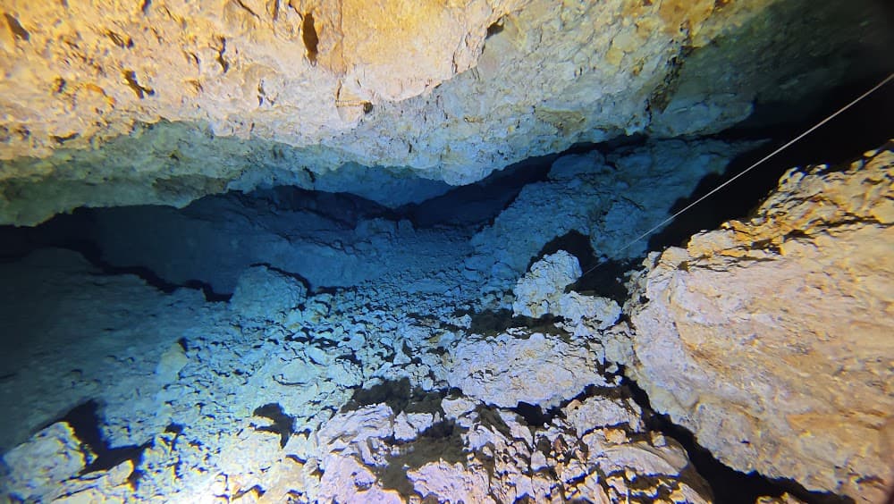 Taína cave — The site