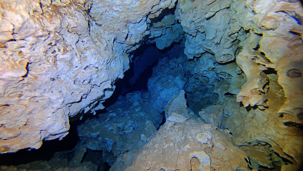 Taína cave — The site