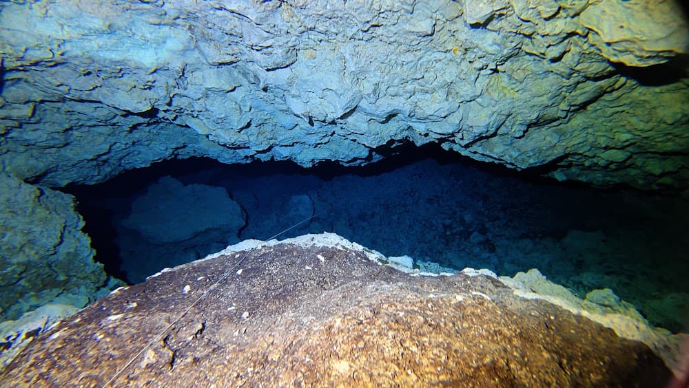 Taína cave — The site