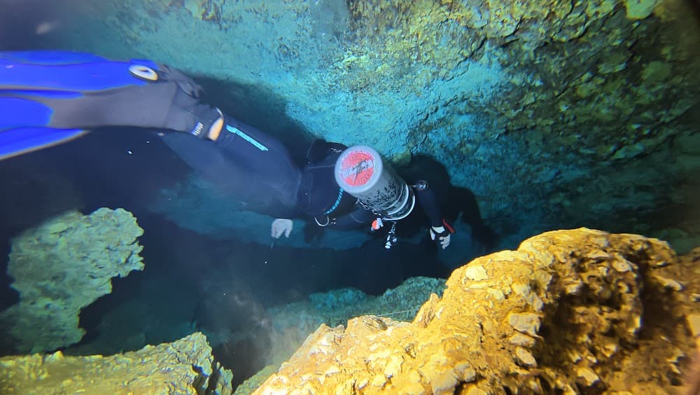 Taína cave — The site