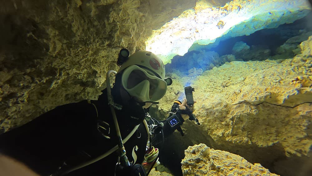 Taína cave — The site