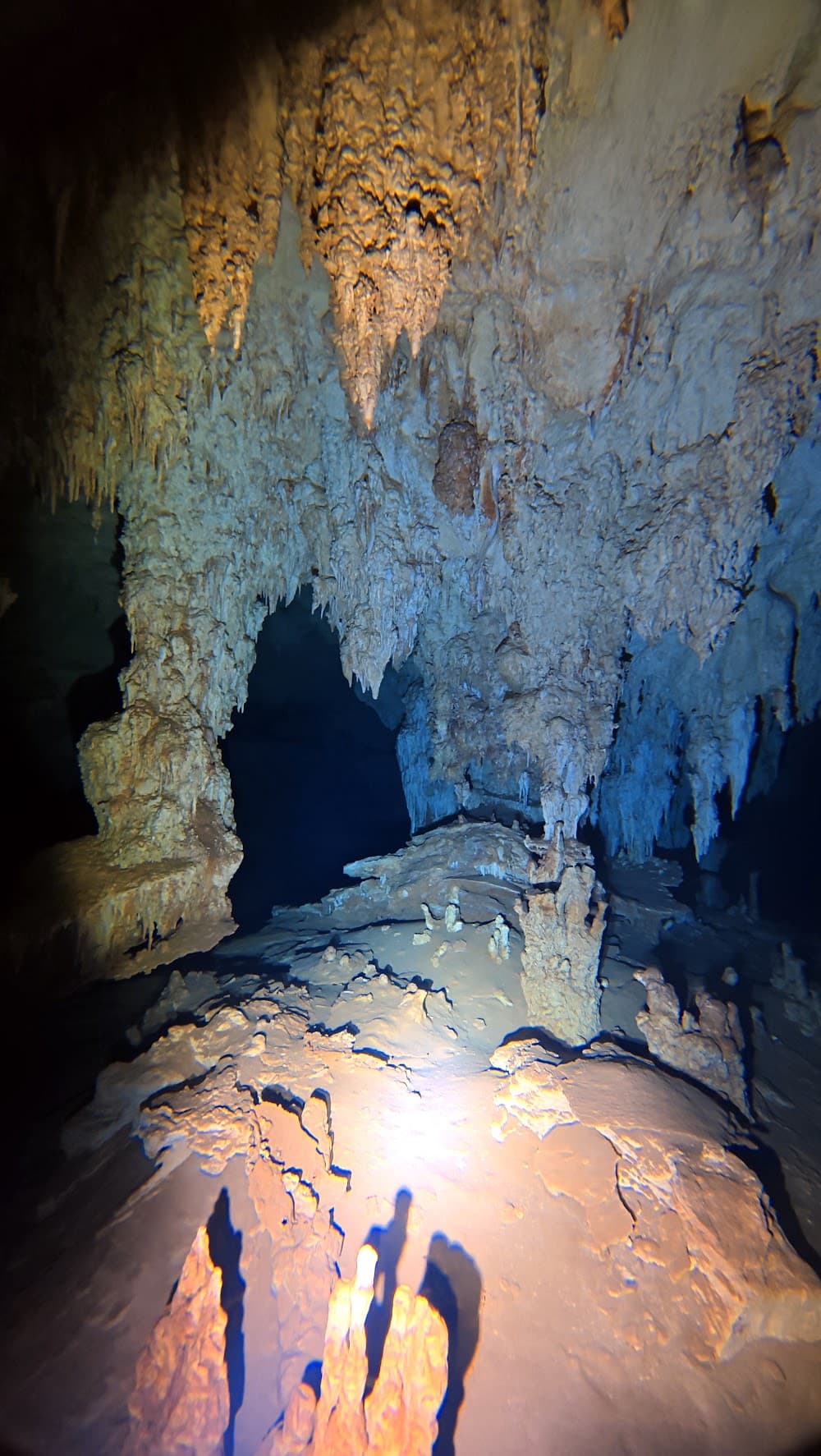Padre Nuestro — The site
