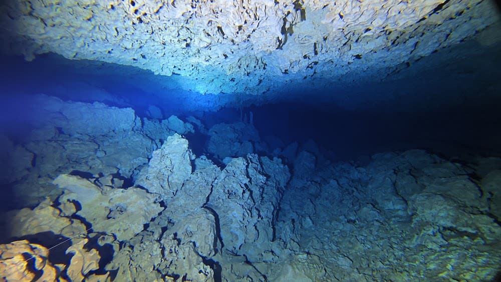 Taína cave — The site