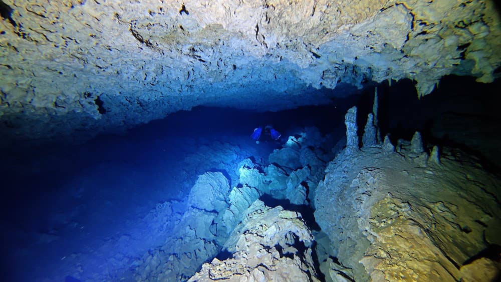 Taína cave — The site