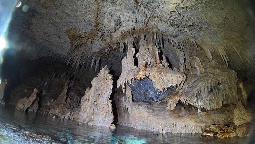 Taína cave — The site