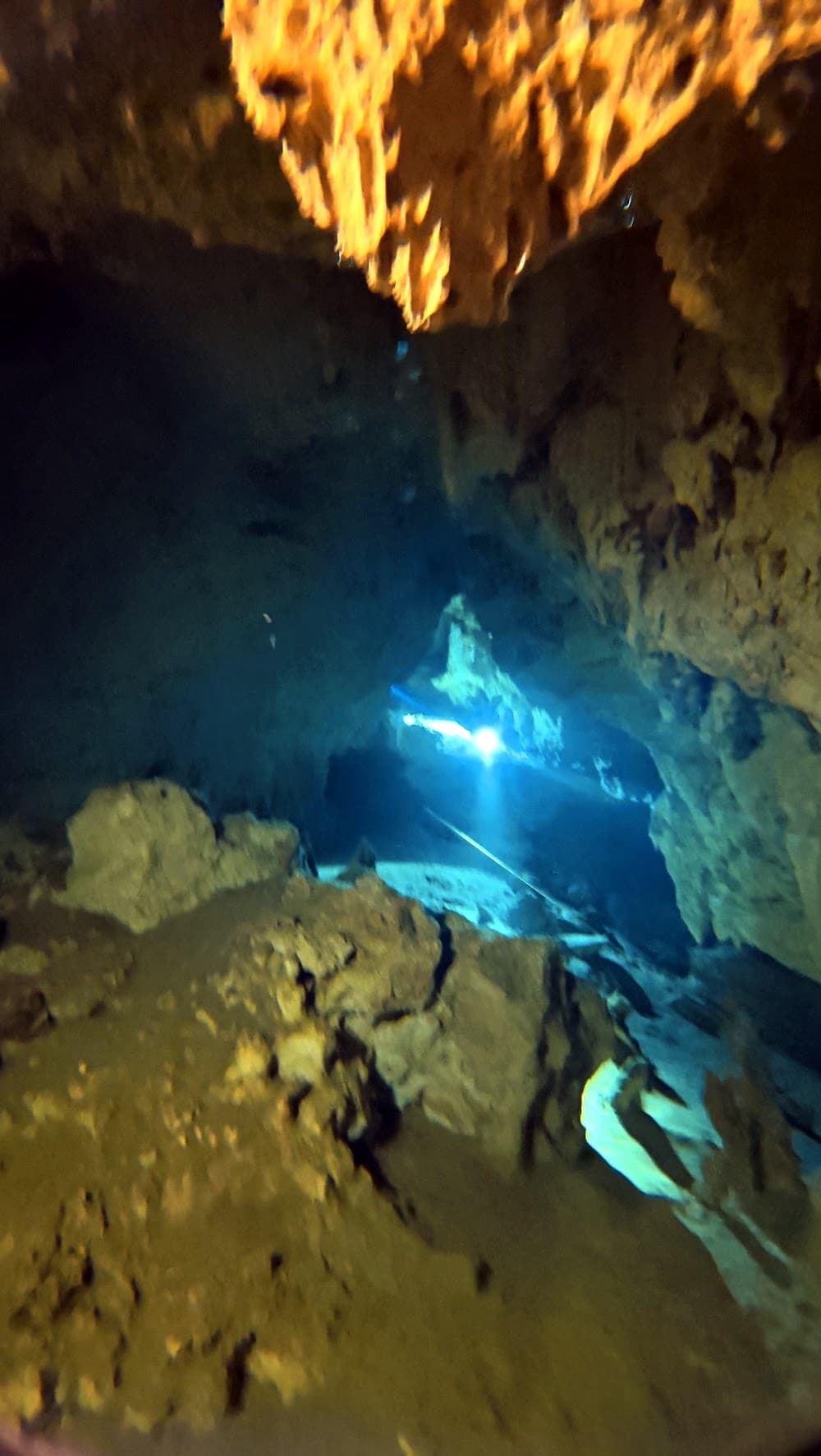 Padre Nuestro — The site