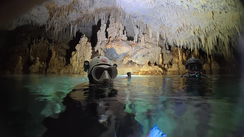 Taína cave — The site