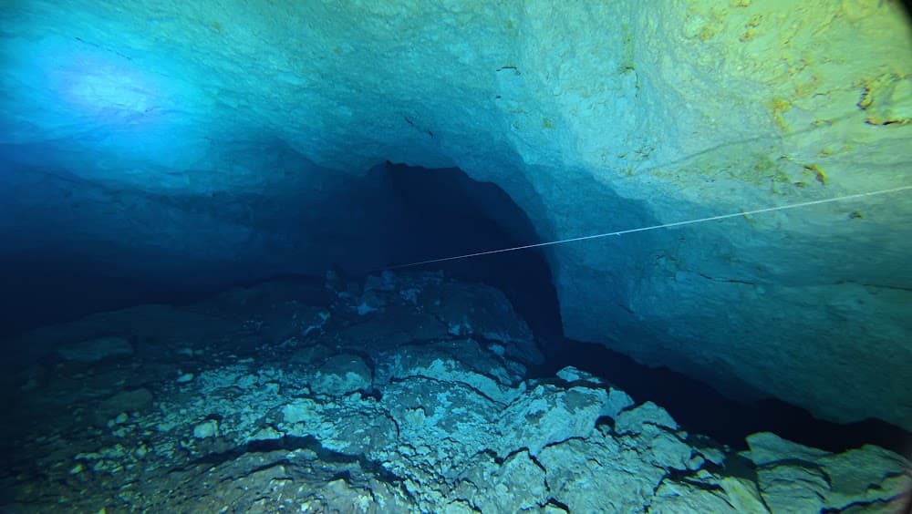 Taína cave — The site