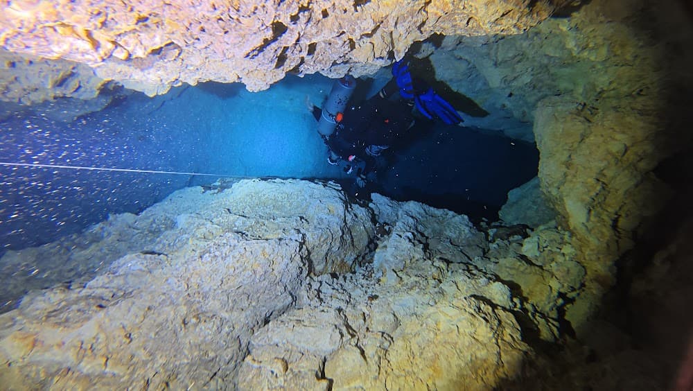 Taína cave — The site