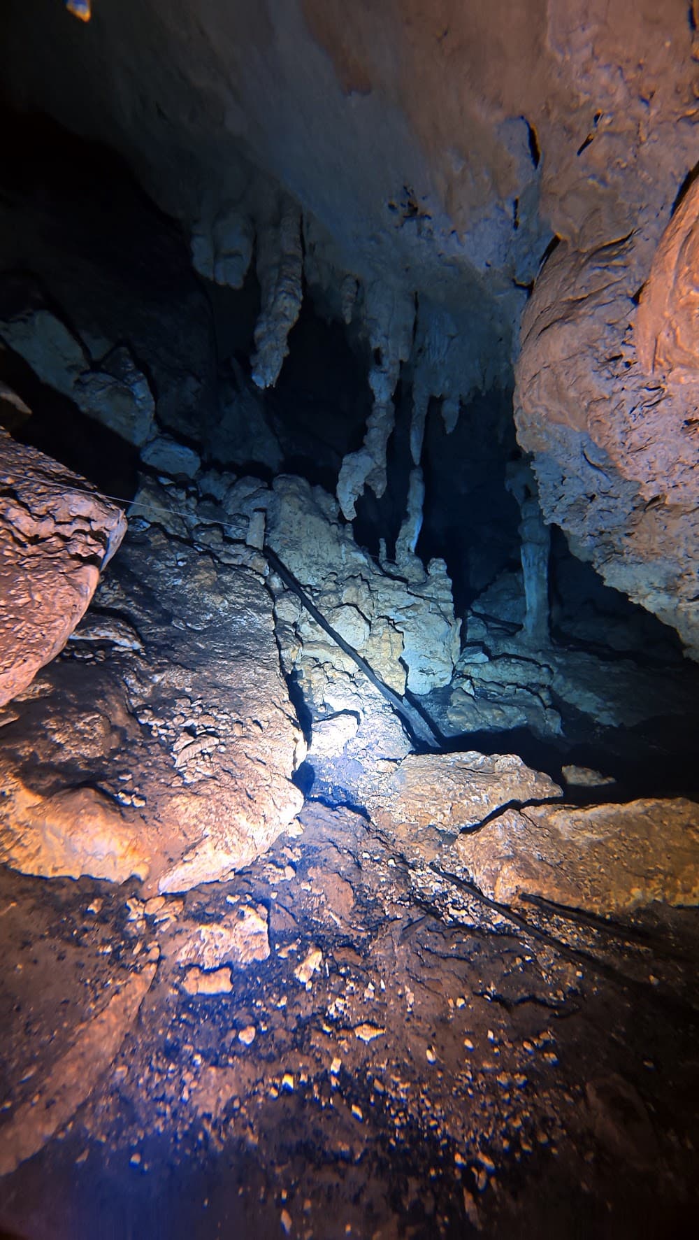 Padre Nuestro — The site