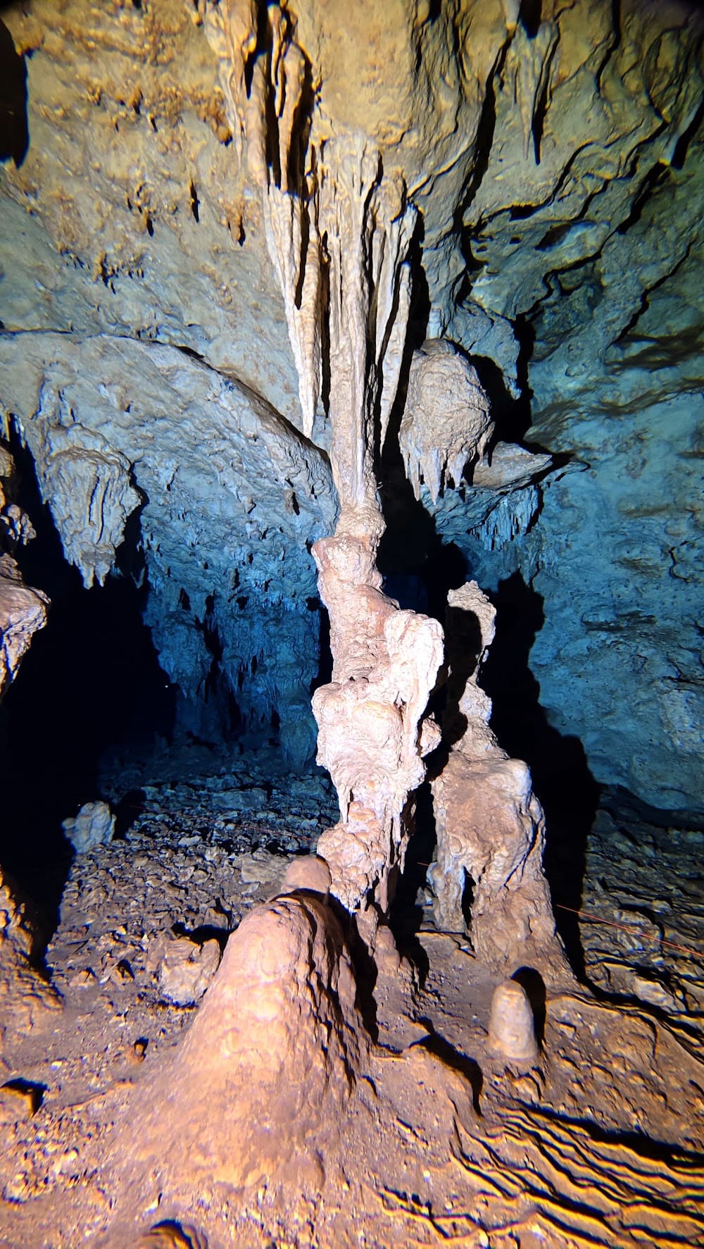 Padre Nuestro — The site
