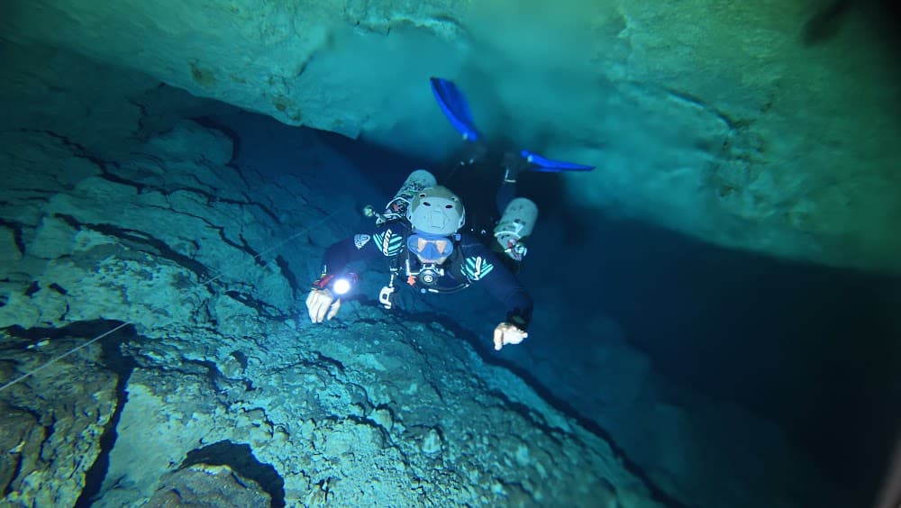 Taína cave — The site