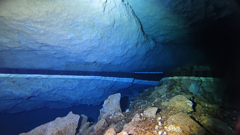 Taína cave — The site