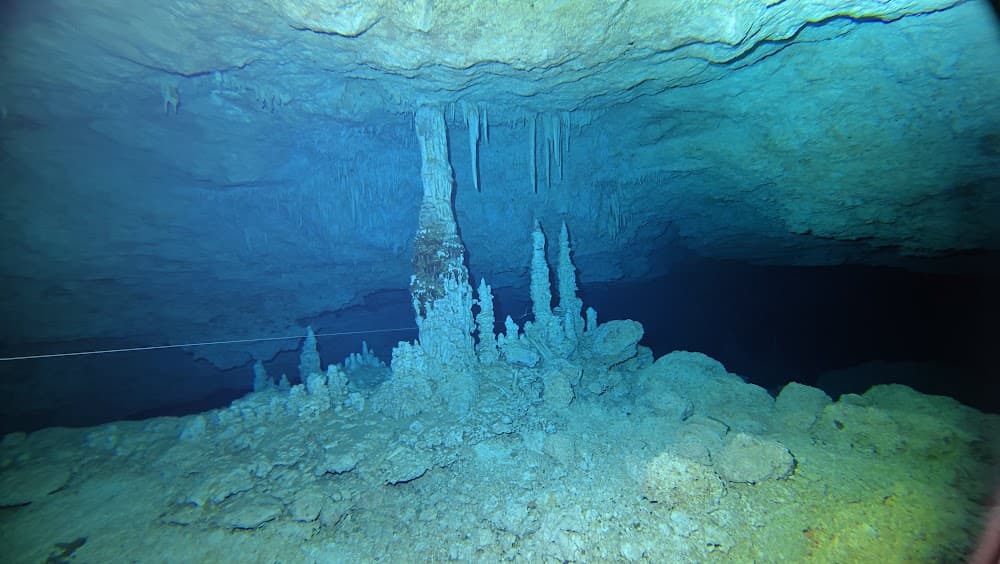 Taína cave — The site