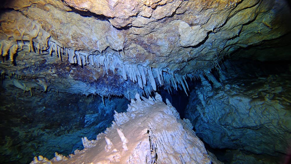 Taína cave — The site