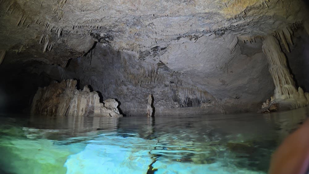 Taína cave — The site