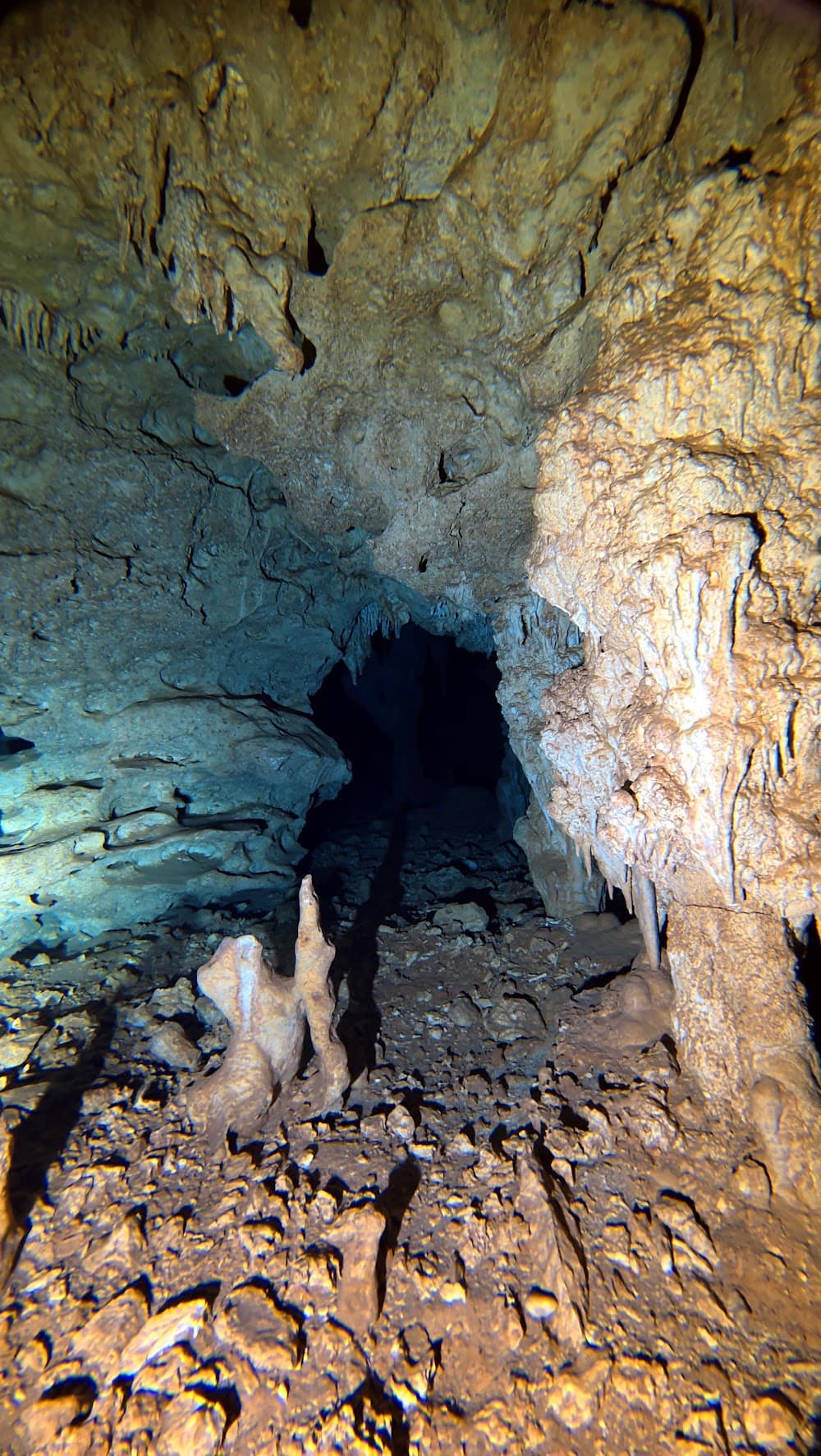 Padre Nuestro — The site