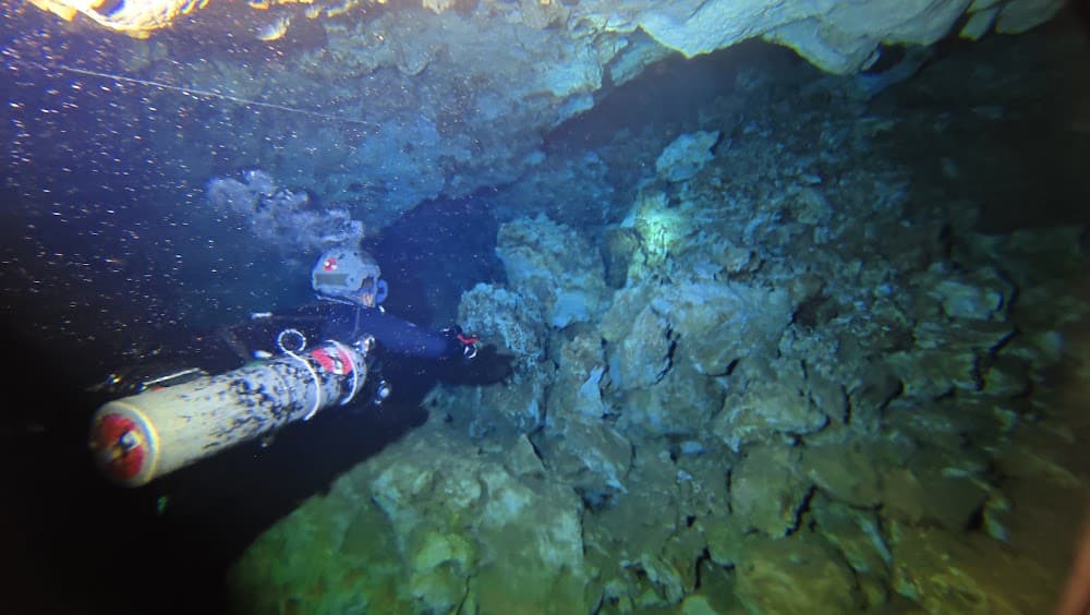 Taína cave — The site