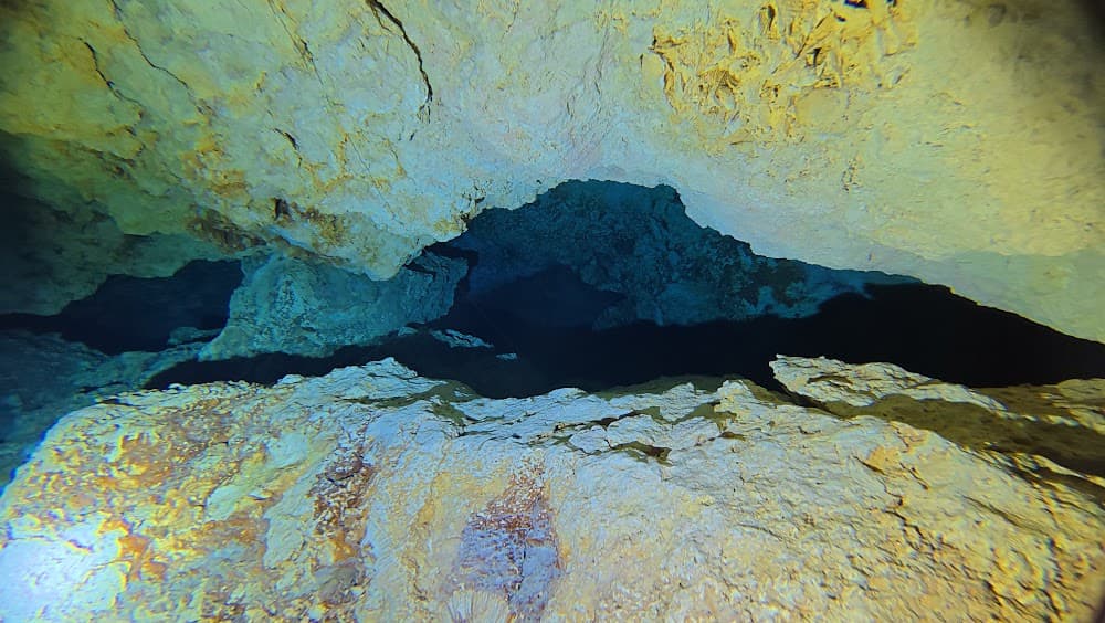 Taína cave — The site