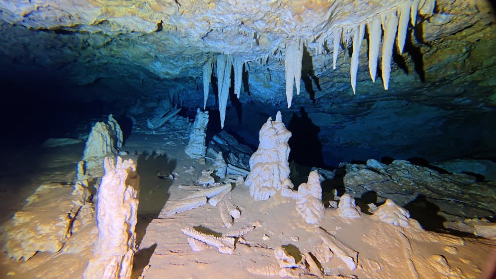 Taína cave — The site
