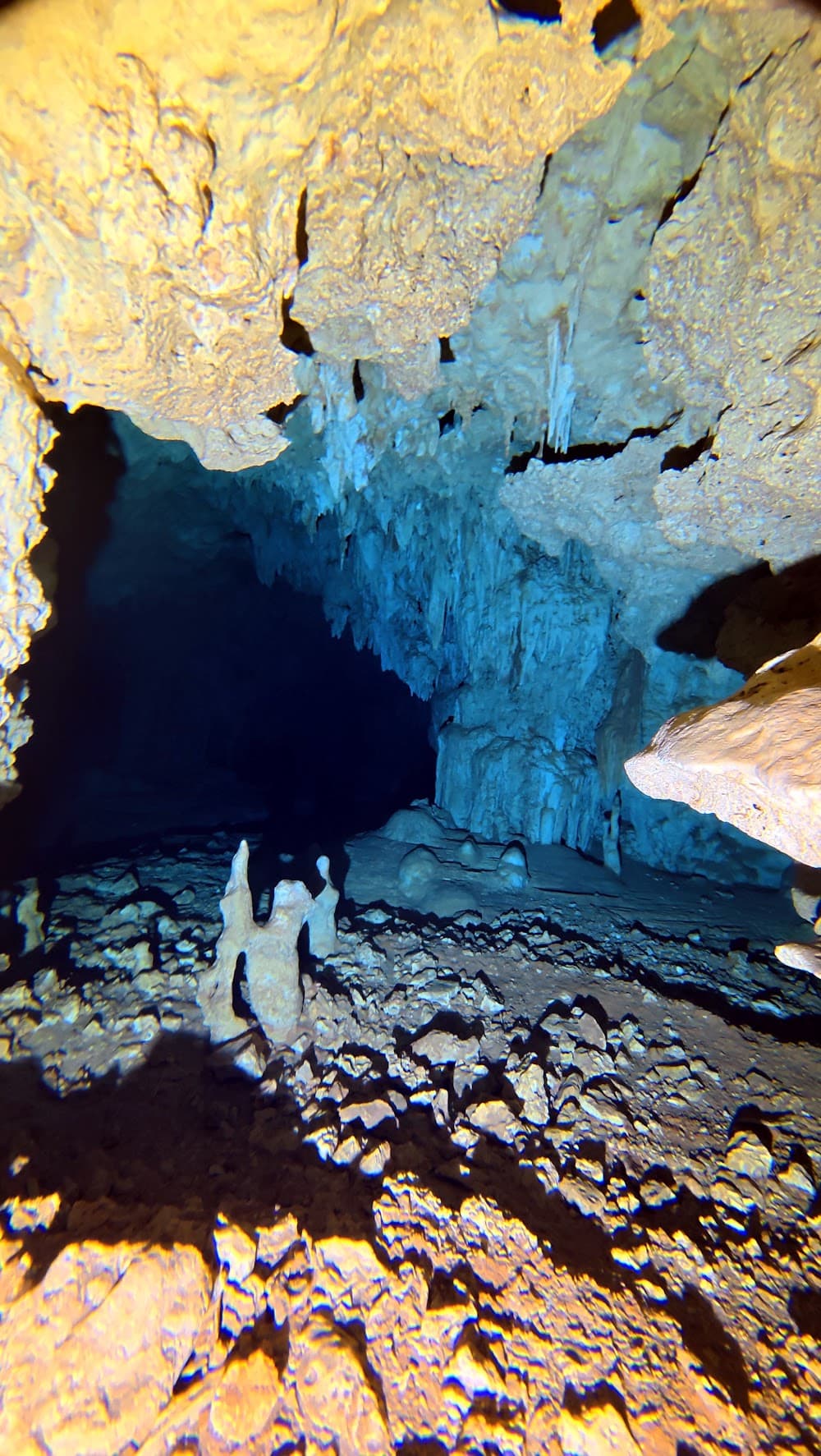 Padre Nuestro — The site
