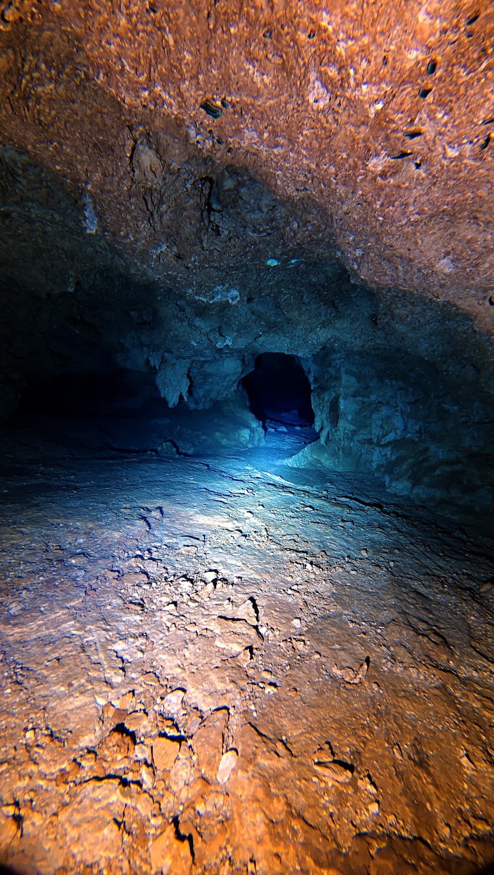Padre Nuestro — The site