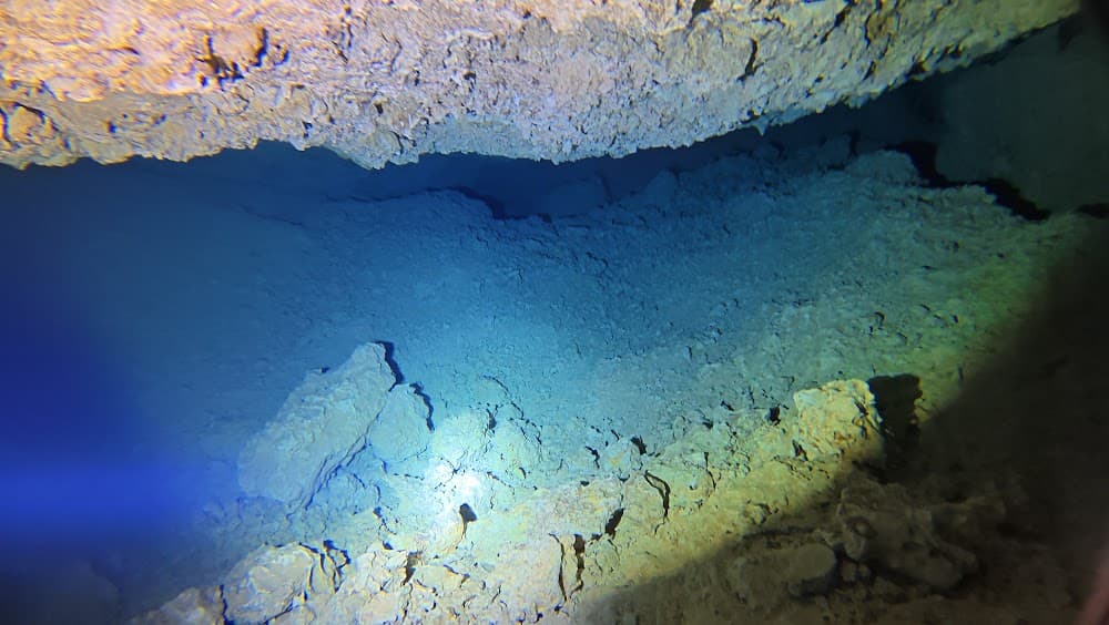 Taína cave — The site