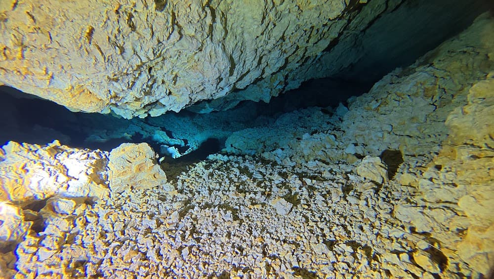 Taína cave — The site