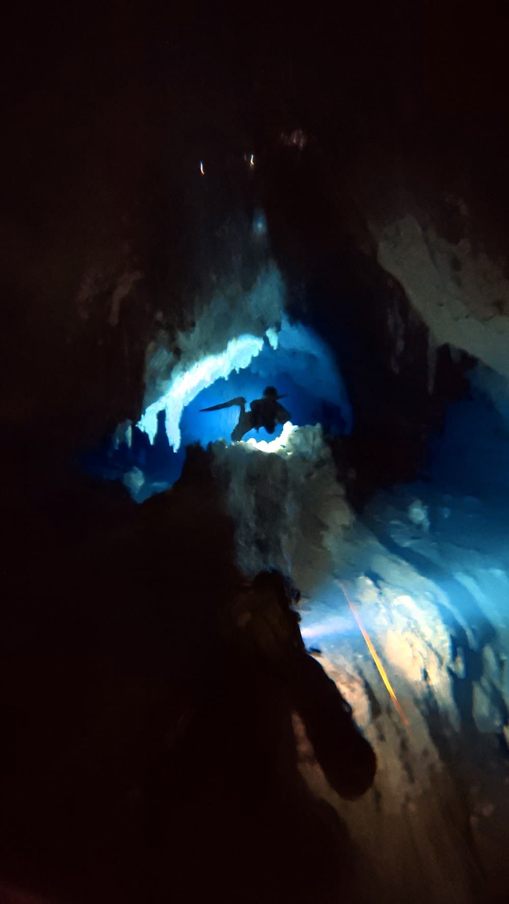 Padre Nuestro — The site
