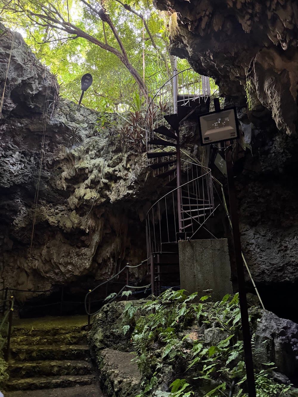 Taína cave — The site
