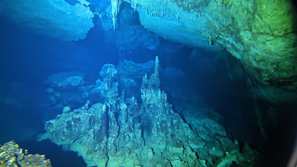 Taína cave — The site