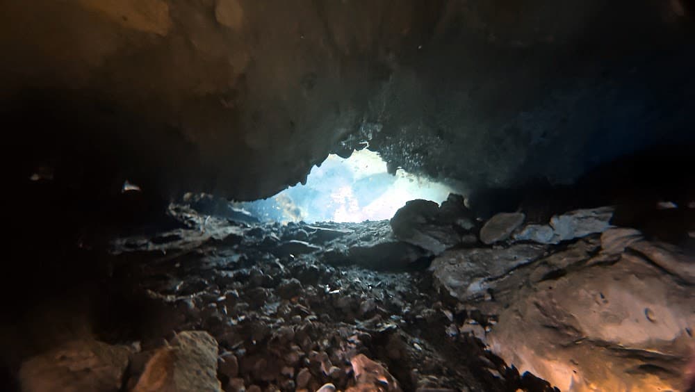 Padre Nuestro — The site