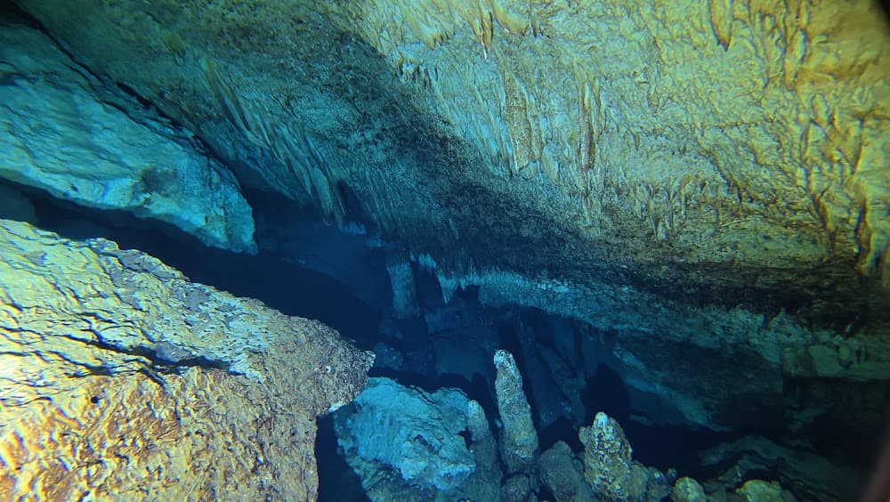 Taína cave — The site