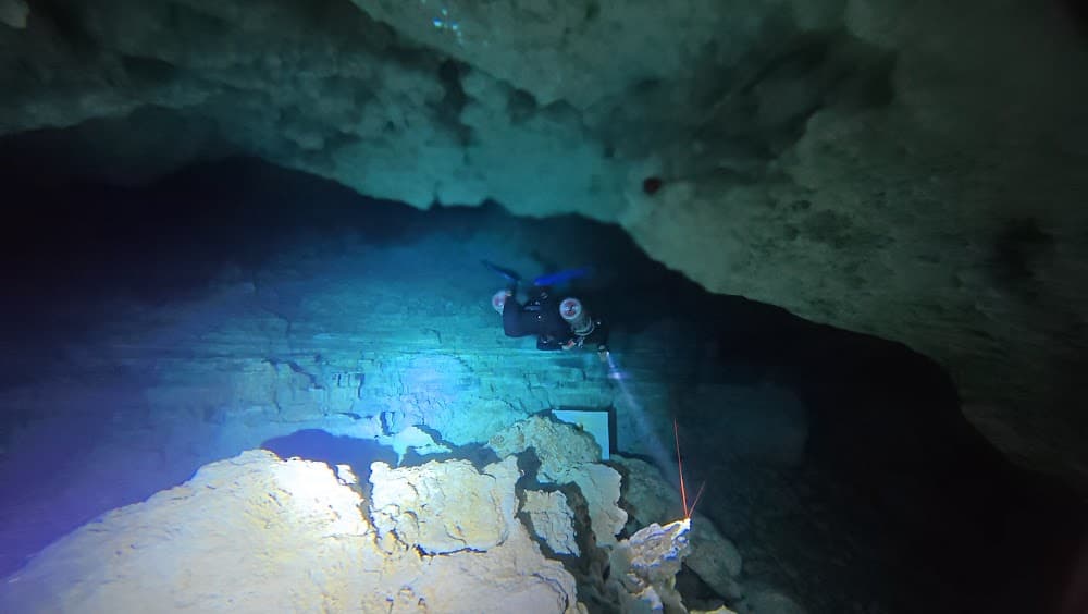 Taína cave — The site