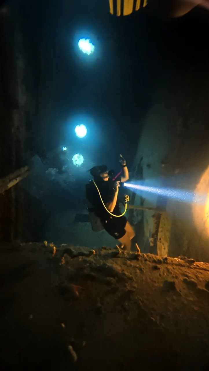 Penetrating the wreck, light from above